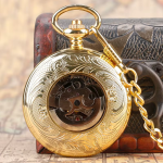 Reloj de bolsillo automático dorado con números romanos