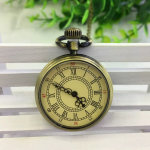 Reloj de bolsillo colgante de cuarzo en bronce