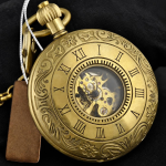 Reloj de bolsillo de cobre con cuerda manual
