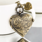 Reloj de bolsillo de cuarzo con forma de corazón