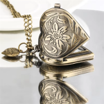 Reloj de bolsillo de cuarzo con forma de corazón