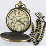Reloj de bolsillo mecánico con ciervo