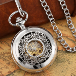 Reloj de bolsillo mecánico plateado con tapa calada