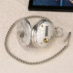Reloj de bolsillo musical de cuarzo plateado