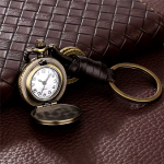Reloj de bolsillo quartz vintage con llavero