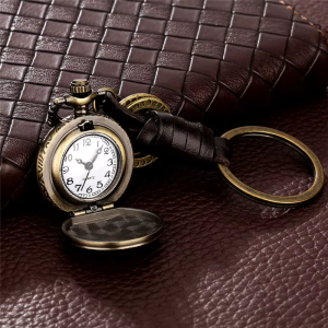 Reloj de bolsillo quartz vintage con llavero