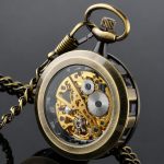 Reloj de bolsillo steampunk con esfera calada