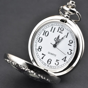 Reloj de bolsillo steampunk con esfera de pavo real