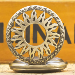 Reloj de bolsillo steampunk de latón con cuarzo