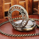 Reloj de bolsillo steampunk mecánico calado