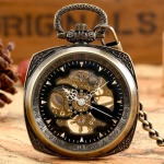Reloj de bolsillo vintage cuadrado con esfera calada