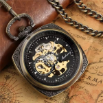 Reloj de bolsillo vintage cuadrado con esfera calada