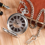 Reloj de bolsillo vintage mecánico con esfera esqueleto
